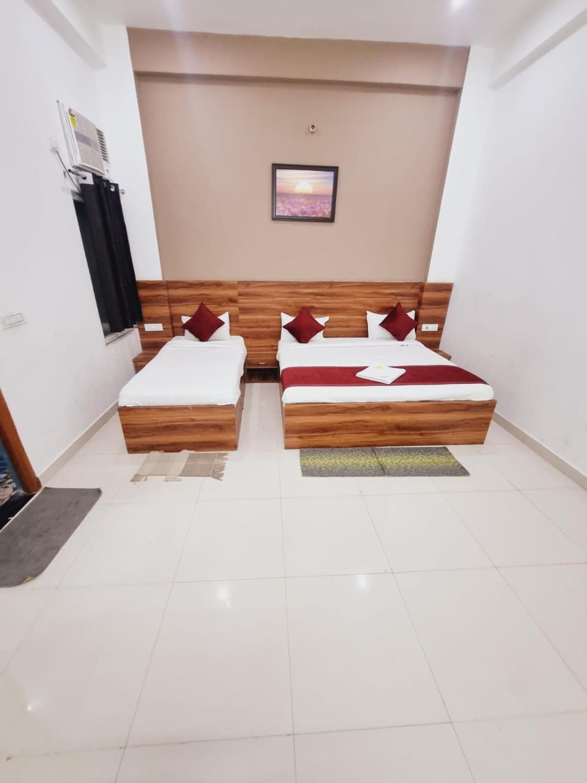 My Urban V1 Guest house Vrindavan